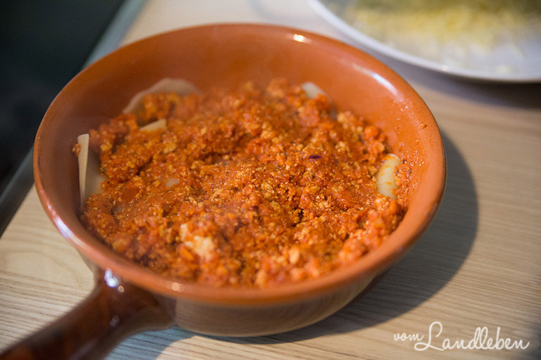 Vegetarische Lasagne mit Tofu-Bolognese | vom Landleben