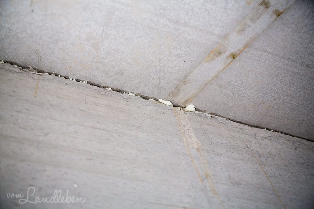 Keller von glatthaar: Fugen zwischen Wand und Decke